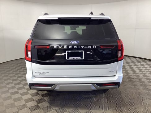 Used 2025 Ford Expedition Max Platinum AWD/4WD image 3