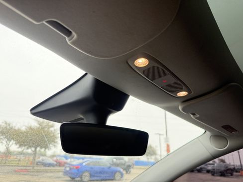 Used 2022 Tesla Model Y Performance image 53