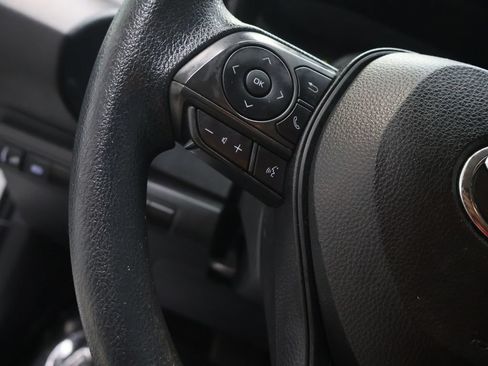 Used 2022 Toyota Corolla LE FWD image 19