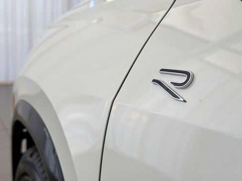 New 2026 Volkswagen Tiguan SE R-Line FWD image 36