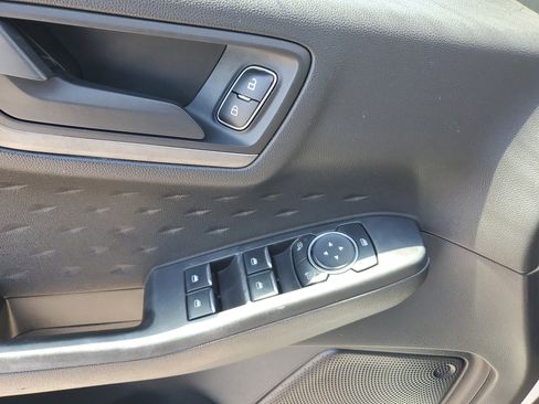 Used 2020 Ford Escape S image 22