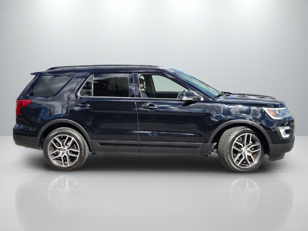 Used 2016 Ford Explorer Sport w/ Equipment Group 401A AWD/4WD image 3