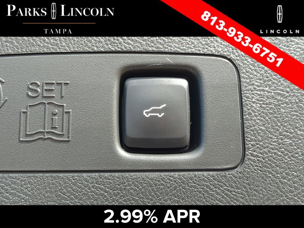 Certified 2024 Lincoln Corsair Reserve w/ Jet Appearance Package FWD image 9