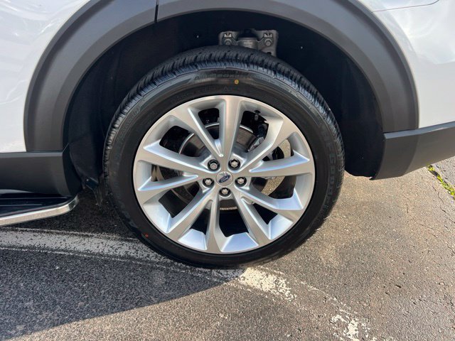 Used 2022 Ford Explorer Platinum w/ Equipment Group 601A AWD/4WD image 11