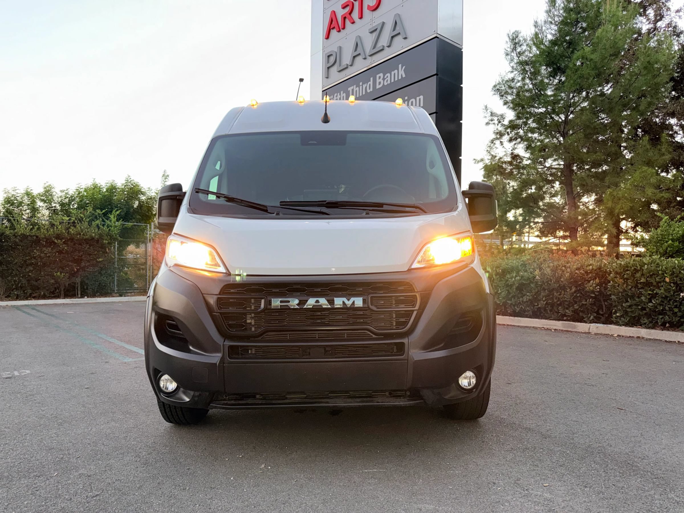 Used 2024 RAM ProMaster 2500 159 High Roof w/ Premium Convenience Group FWD image 8