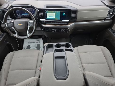 Used 2025 Chevrolet Silverado 1500 LT image 9