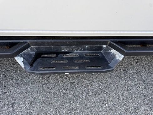Used 2022 RAM 1500 Laramie w/ Sport Appearance Package AWD/4WD image 18