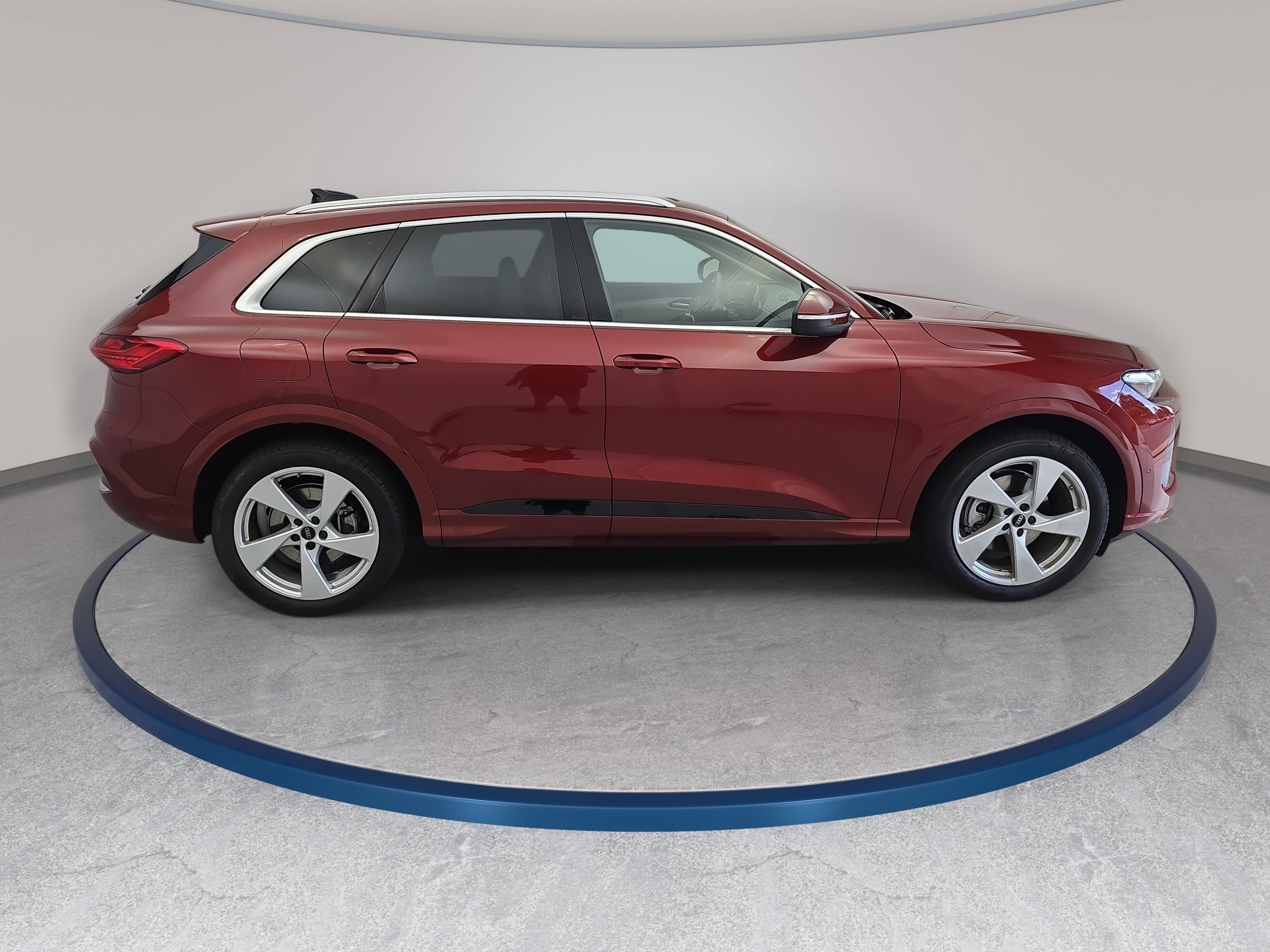 Used 2025 Audi Q5 Prestige AWD/4WD image 4