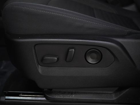 Used 2023 Chevrolet Suburban LS image 30