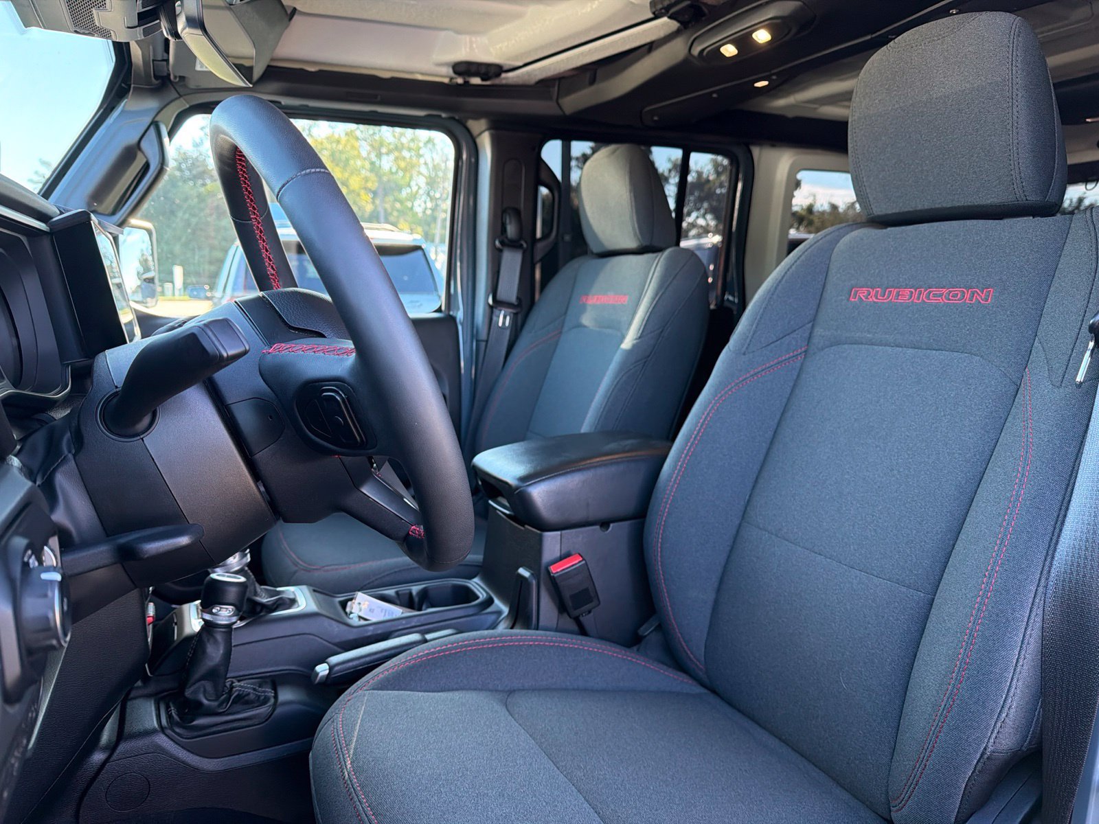 Used 2024 Jeep Wrangler Unlimited Rubicon w/ Technology Group AWD/4WD image 8