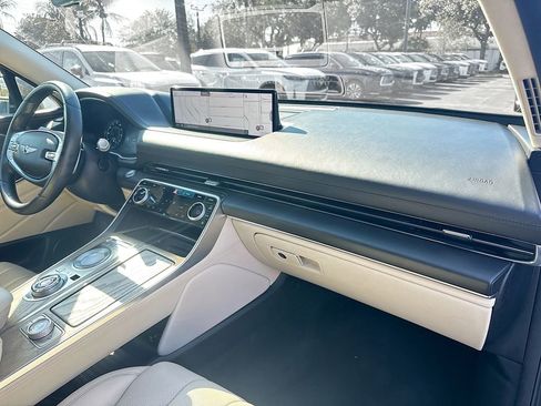 Used 2022 Genesis GV80 2.5T w/ Advanced Package 03 image 32