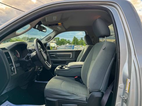 Used 2016 RAM 3500 Tradesman w/ Chrome Appearance Group AWD/4WD image 19