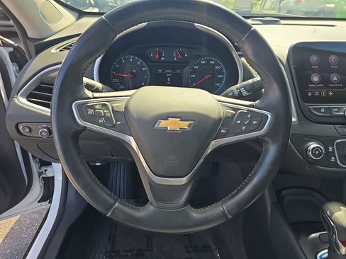 Used 2022 Chevrolet Malibu RS image 23