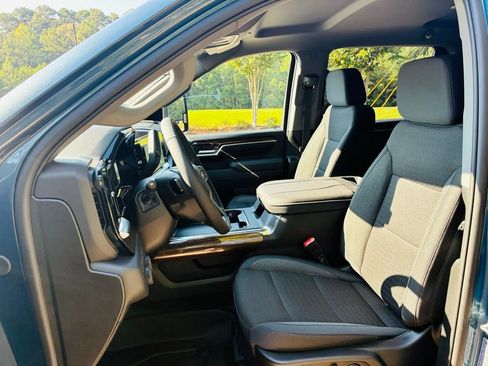 New 2026 Chevrolet Silverado 2500 LT w/ Convenience Package AWD/4WD image 19