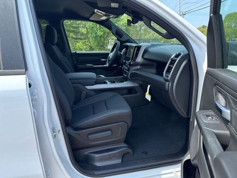 New 2026 RAM 1500 Express AWD/4WD image 26
