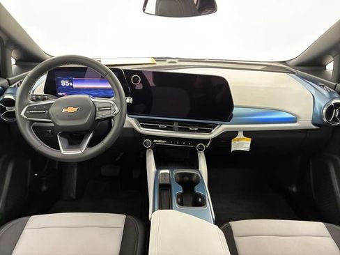 Certified 2024 Chevrolet Equinox EV LT AWD/4WD image 20