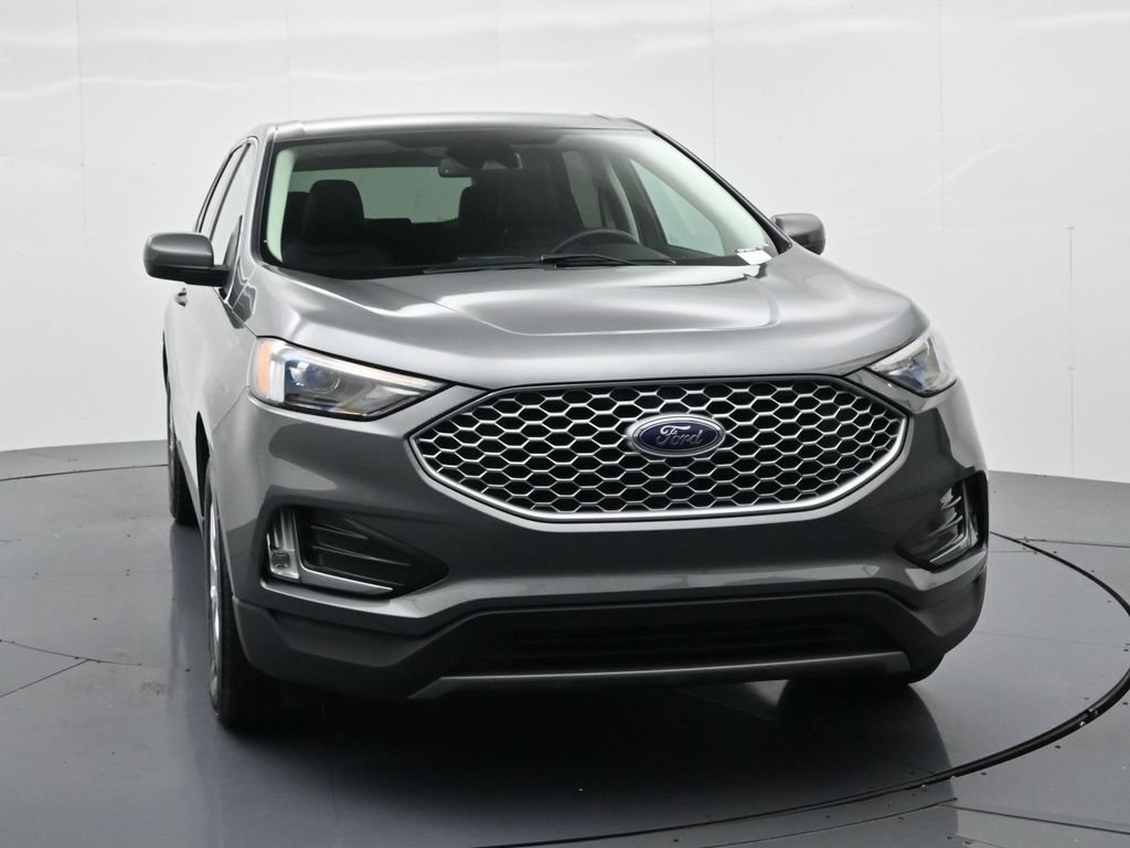 Used 2023 Ford Edge SEL w/ Convenience Package AWD/4WD image 3