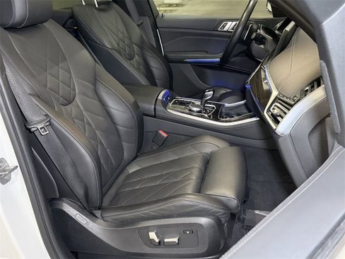 Used 2023 BMW X5 xDrive40i w/ Premium Package image 14