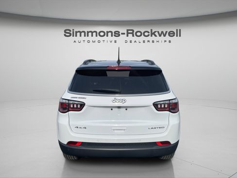 Used 2025 Jeep Compass Limited AWD/4WD image 4