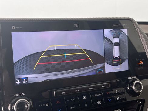 Used 2020 Toyota Highlander Platinum AWD/4WD image 12