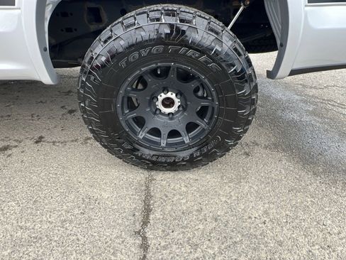 Used 2018 Ford F150 XLT w/ Equipment Group 302A Luxury image 12