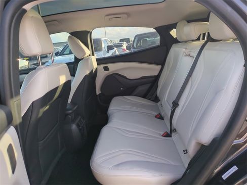 Used 2022 Ford Mustang Mach-E Premium image 15