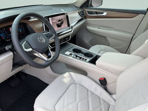 New 2026 Volkswagen Atlas SE FWD image 28