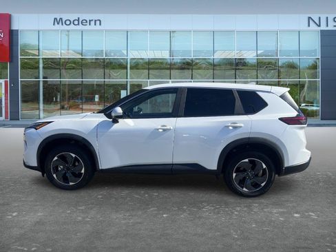 Certified 2025 Nissan Rogue SV AWD/4WD image 8