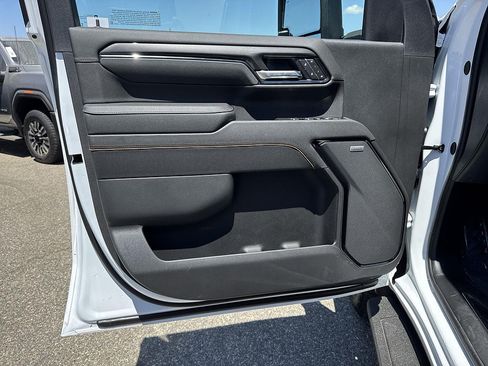 New 2026 GMC Sierra 2500 AT4 w/ AT4 Premium Plus Package AWD/4WD image 19
