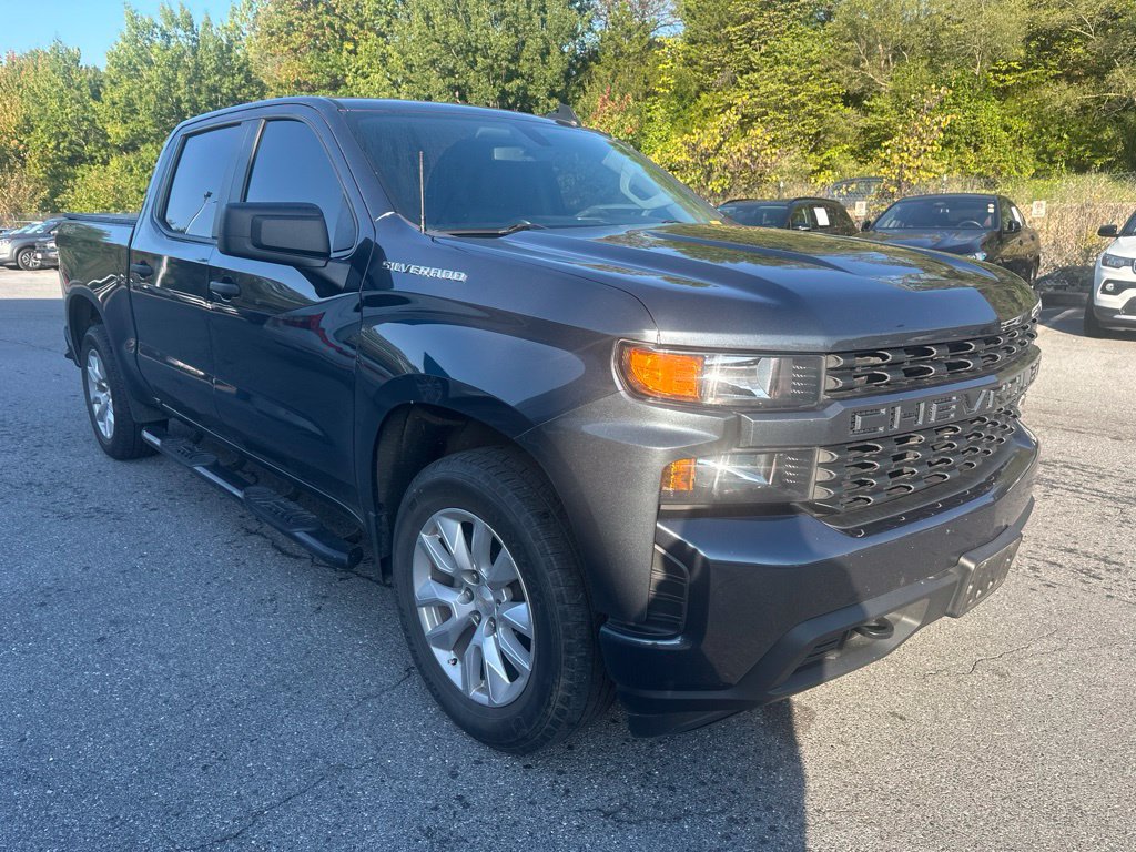 Used 2022 Chevrolet Silverado 1500 Custom w/ LPO, Blackout Package AWD/4WD image 3