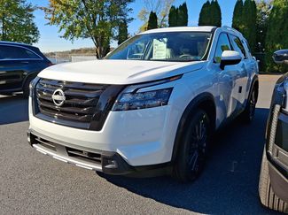 New 2025 Nissan Pathfinder SL w/ SL Premium Package video 3