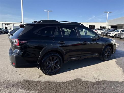 Used 2025 Subaru Outback Onyx Edition image 2