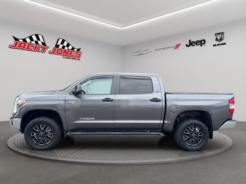 Used 2019 Toyota Tundra SR5 w/ SR5 Upgrade Package AWD/4WD image 2