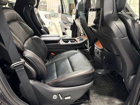 Used 2025 Lincoln Navigator Black Label AWD/4WD image 20