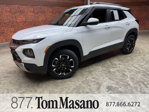 Used 2021 Chevrolet TrailBlazer LT w/ Driver Confidence Package image 1