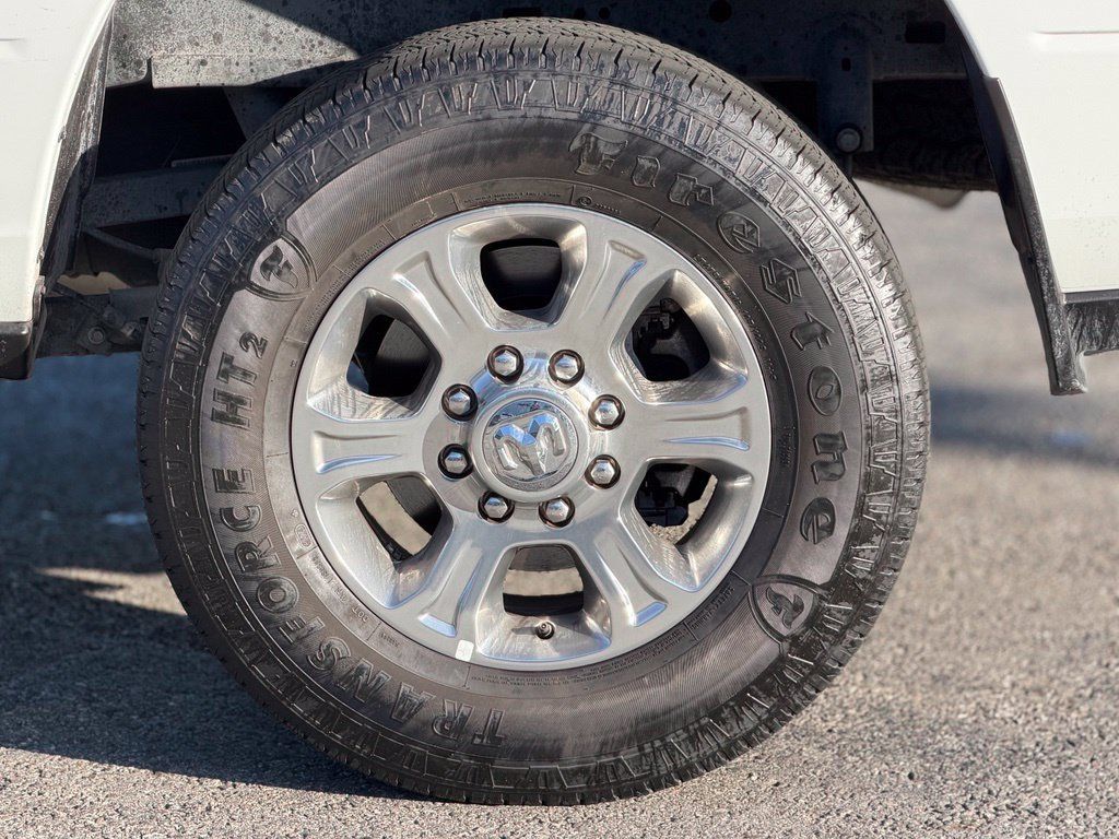 Used 2024 RAM 2500 Big Horn AWD/4WD image 3