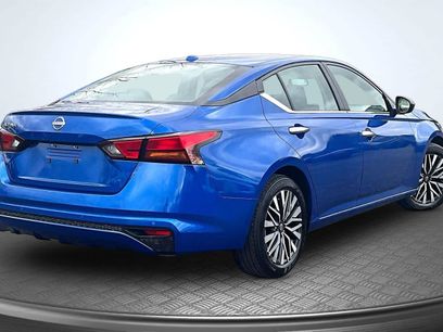 Used 2025 Nissan Altima 2.5 SV