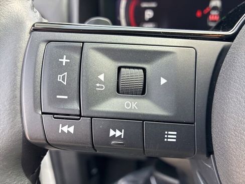 Used 2023 Nissan Rogue Platinum w/ Platinum Premium Package AWD/4WD image 34
