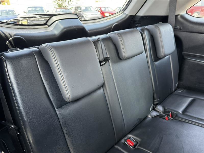 Used 2015 Toyota Highlander Limited AWD/4WD image 12