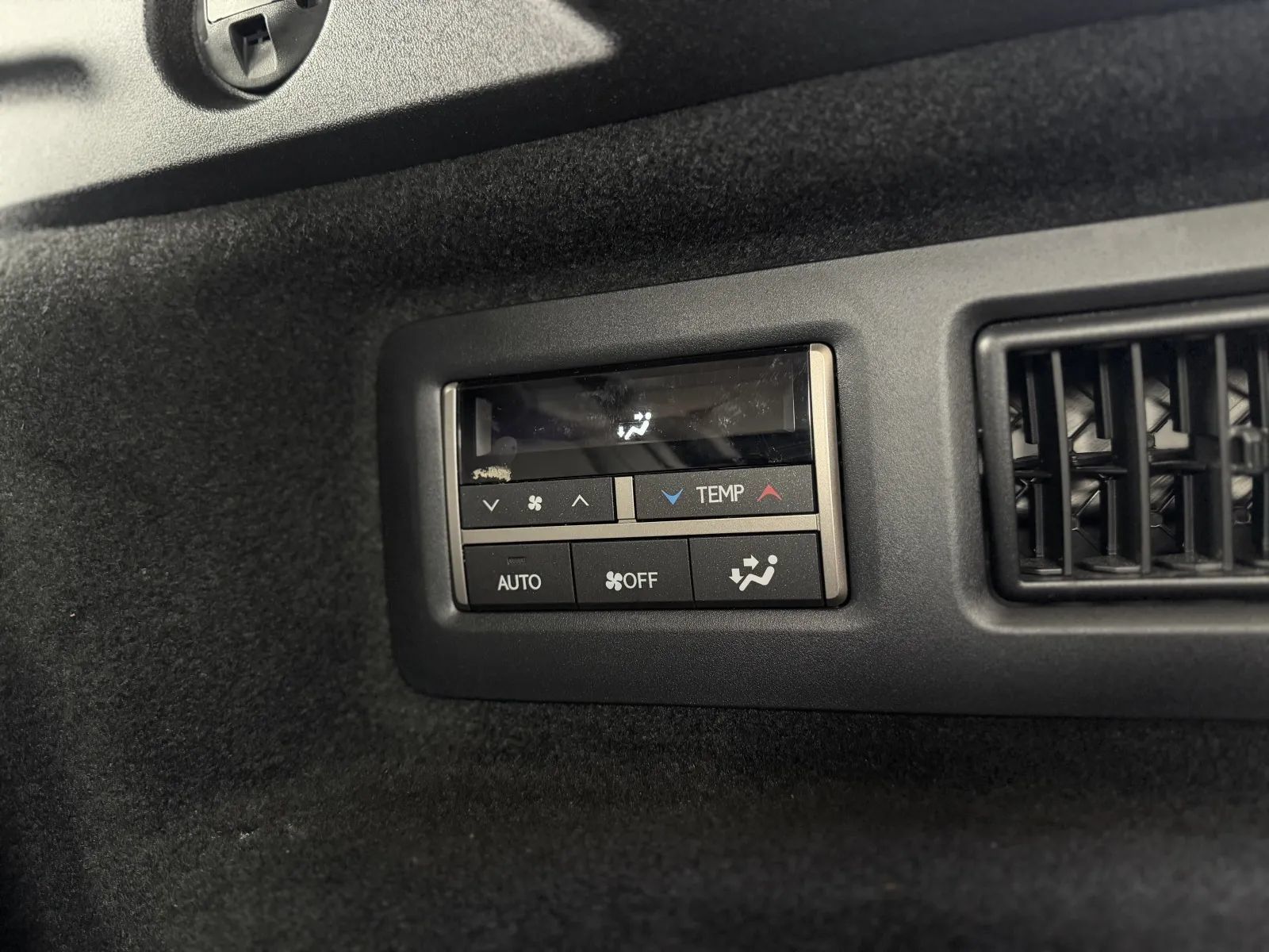 Used 2022 Lexus RX 450hL AWD w/ Premium Package image 28