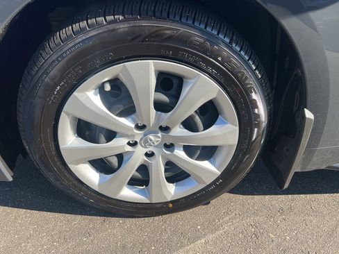 Used 2025 Toyota Corolla LE image 52