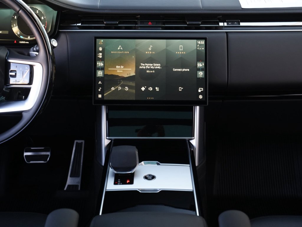 Used 2024 Land Rover Range Rover SE AWD/4WD image 25