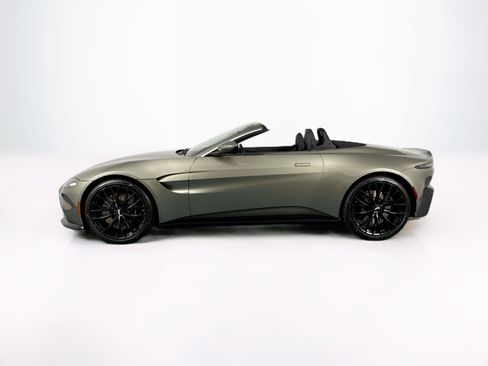 Used 2023 Aston Martin V8 Vantage Roadster RWD image 8