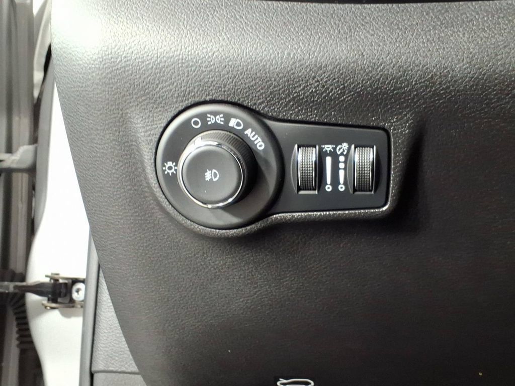 Used 2024 Jeep Compass Limited AWD/4WD image 19