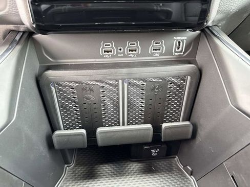 New 2026 RAM 1500 Laramie AWD/4WD image 26