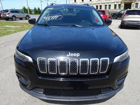 Used 2020 Jeep Cherokee Latitude Plus w/ Cold Weather Group AWD/4WD image 3