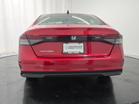 Used 2025 Honda Accord SE image 27