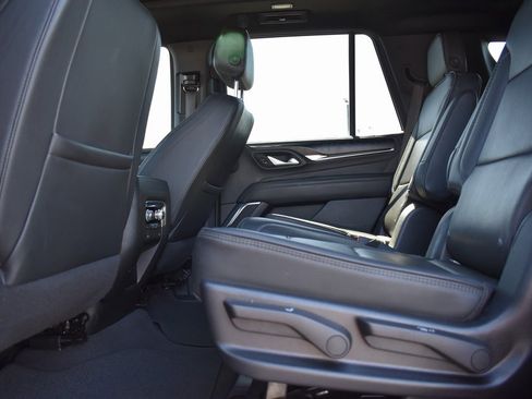 Used 2022 GMC Yukon Denali w/ Max Trailering Package image 9