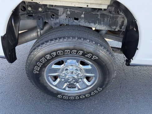 Used 2022 RAM 2500 Tradesman w/ Chrome Appearance Group image 10