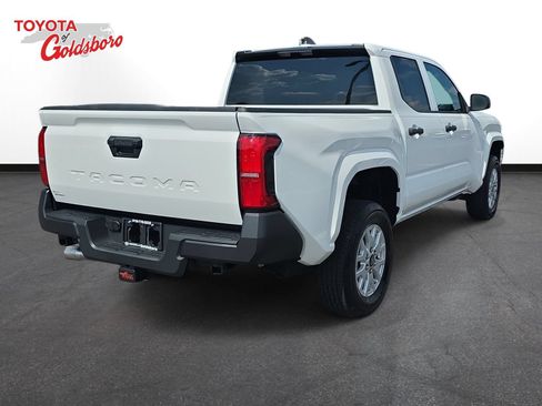 Used 2026 Toyota Tacoma SR RWD image 5
